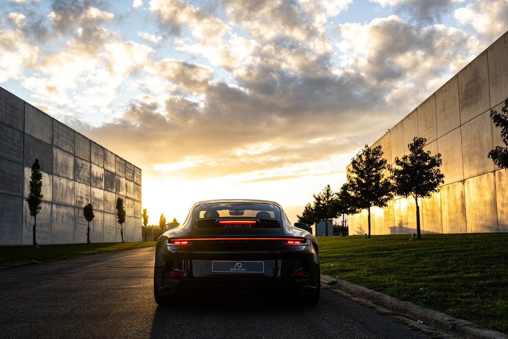 Porsche 992 GT3 Touring