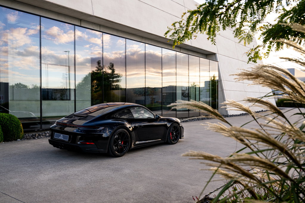 Porsche 992 GT3 Touring