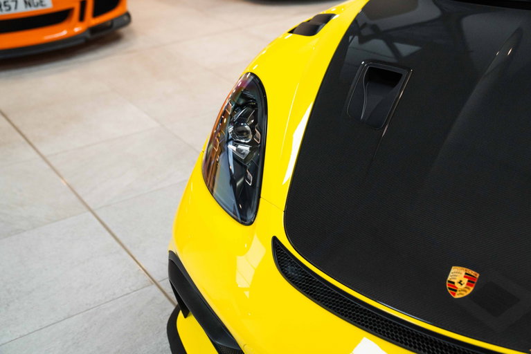 Porsche 718 Cayman GT4 RS