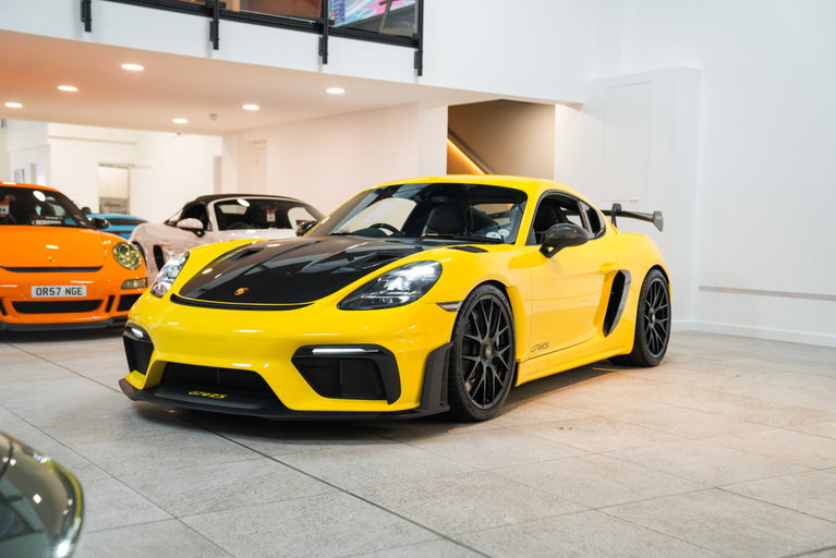 Porsche 718 Cayman GT4 RS
