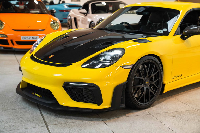 Porsche 718 Cayman GT4 RS