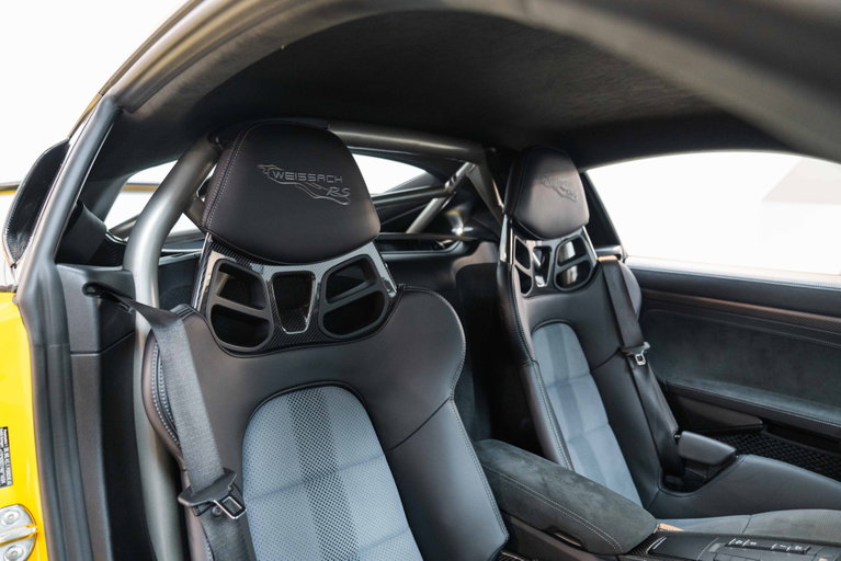 Porsche 718 Cayman GT4 RS
