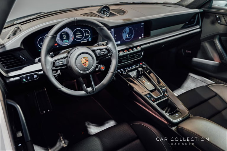 Porsche 992.2 Carrera 4 GTS