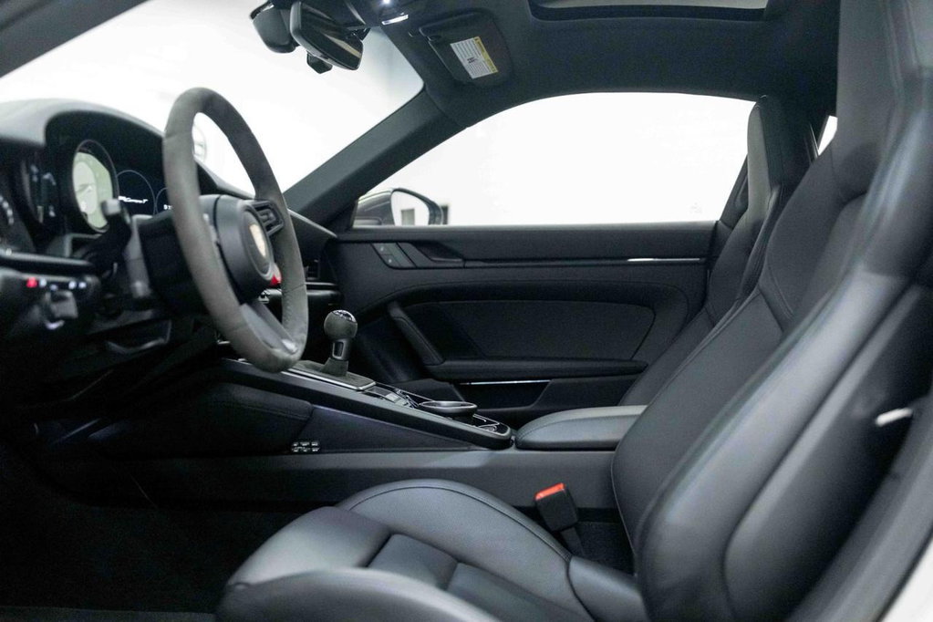 Porsche 992 Carrera T