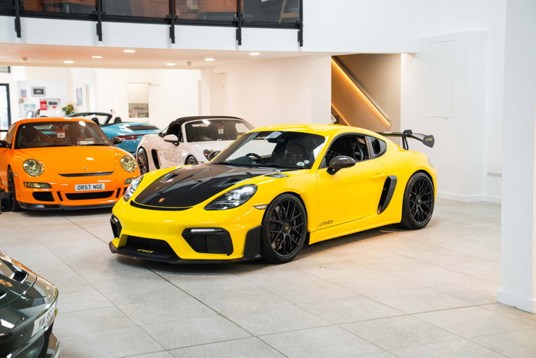Porsche 718 Cayman GT4 RS
