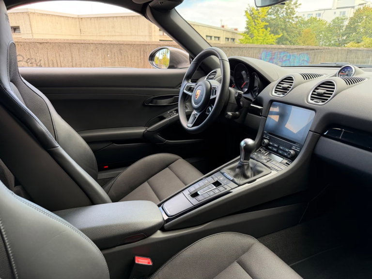 Porsche 718 Boxster T