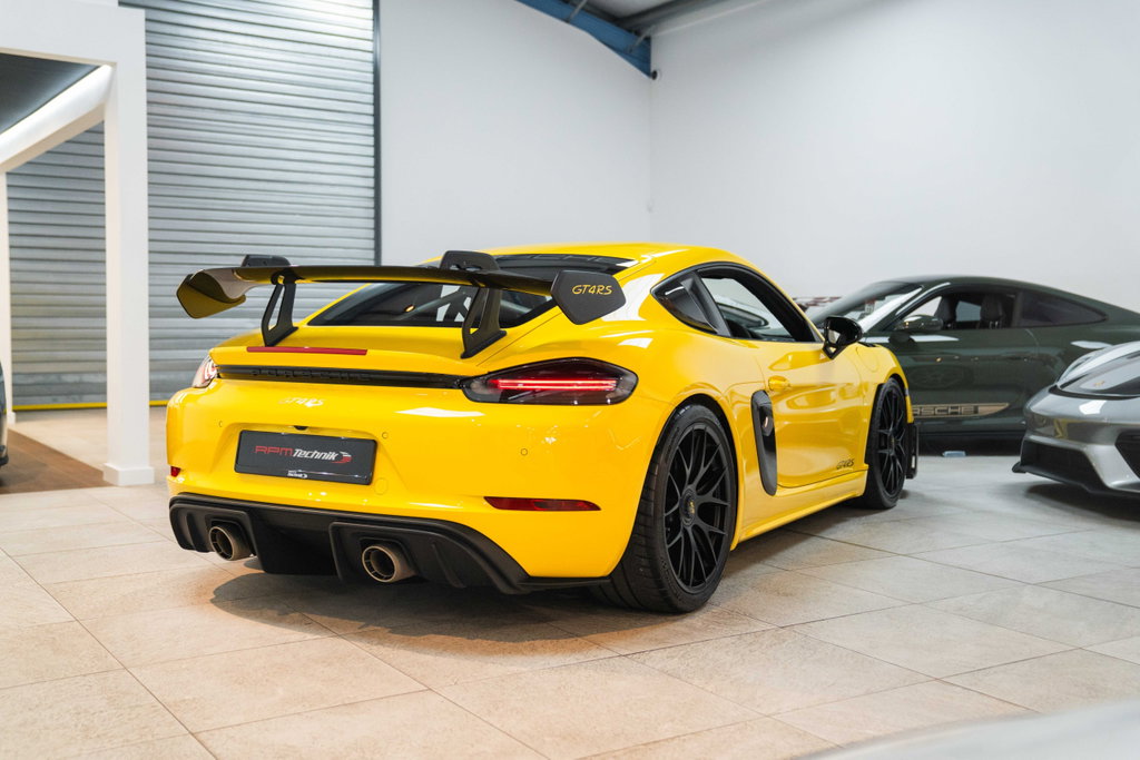 Porsche 718 Cayman GT4 RS