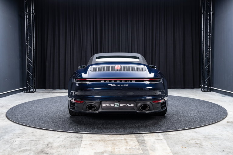 Porsche 992 Carrera 4S