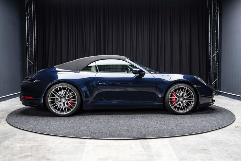 Porsche 992 Carrera 4S