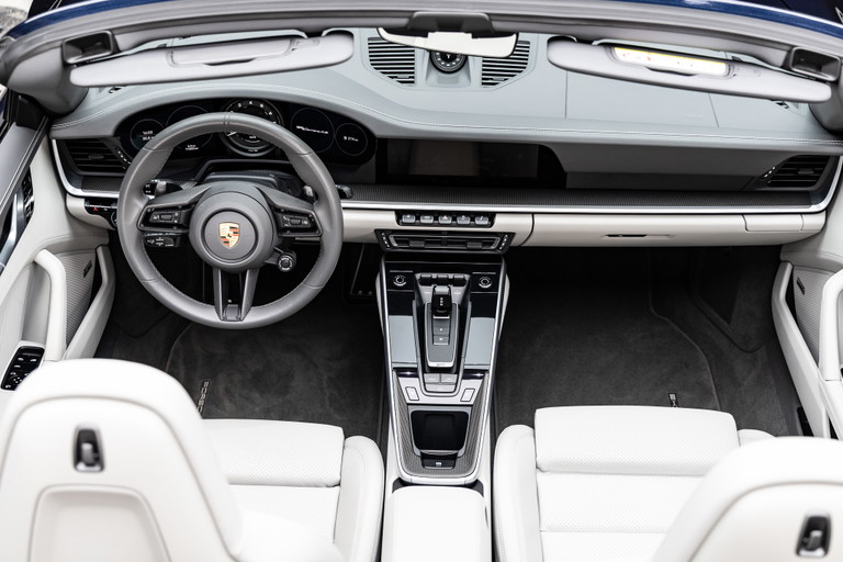 Porsche 992 Carrera 4S