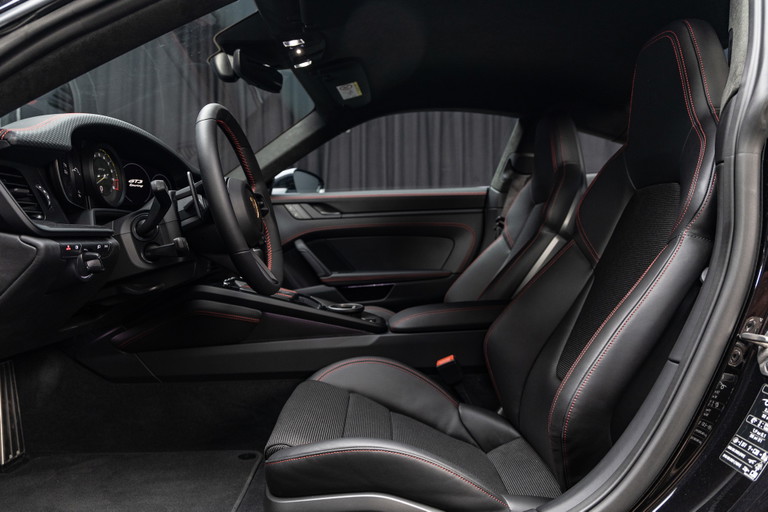 Porsche 992 GT3 Touring