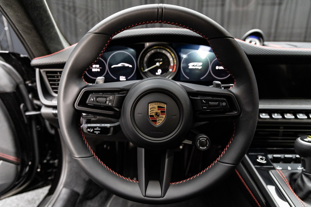 Porsche 992 GT3 Touring