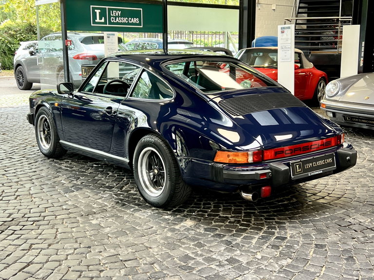 Porsche 911 Carrera 3.2