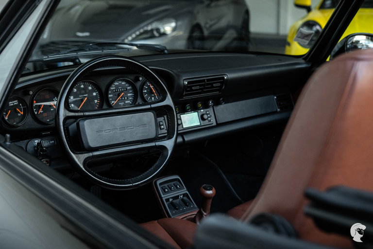 Porsche 964 Carrera 4