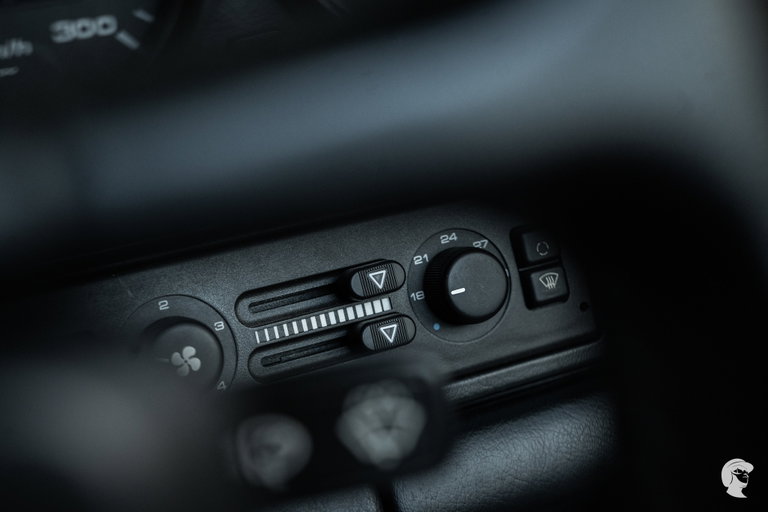 Porsche 964 Carrera 4