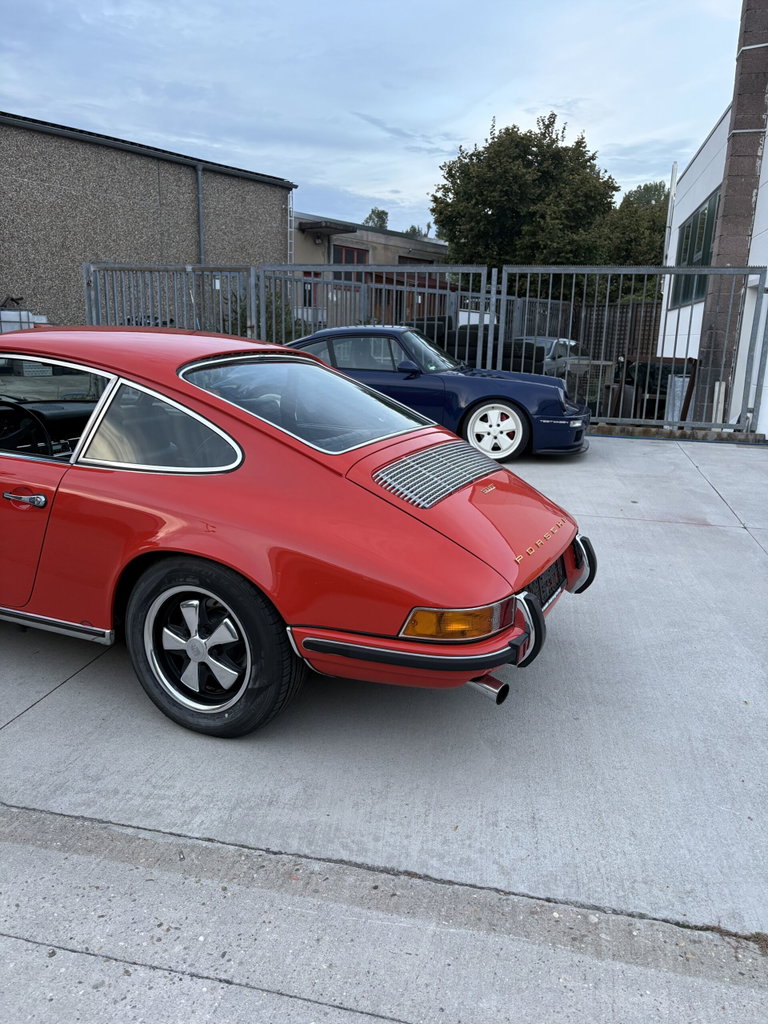 Porsche 911 T