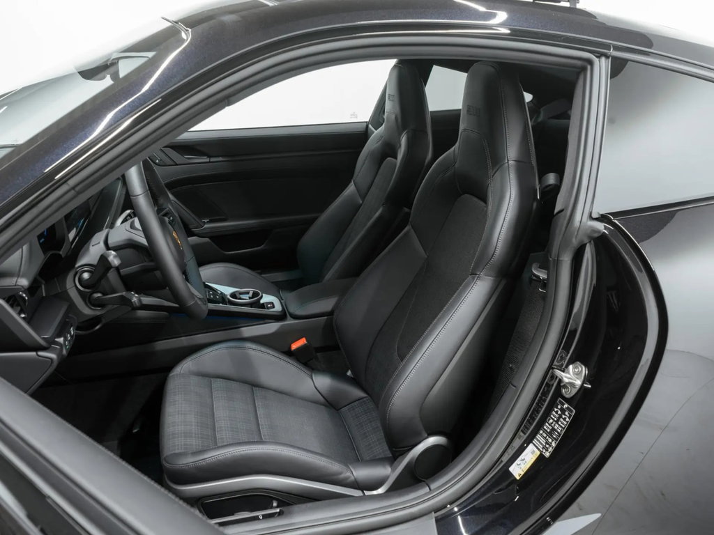 Porsche 992.2 Carrera T