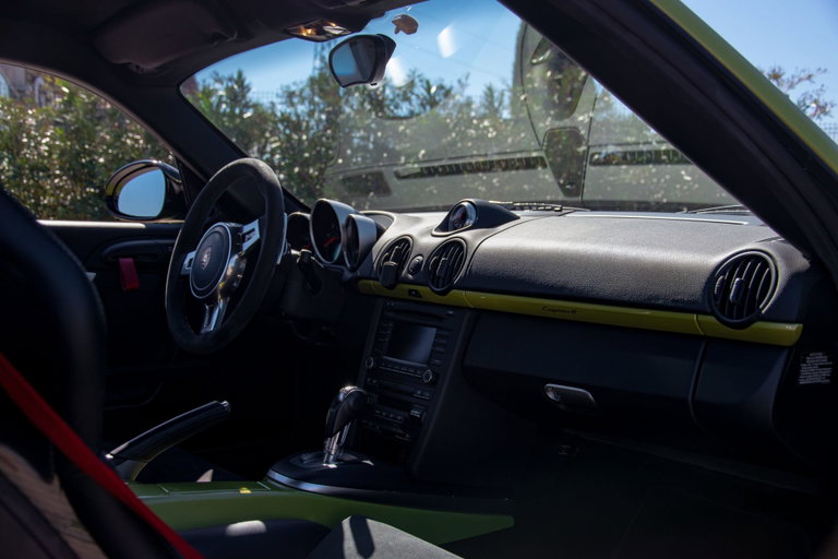Porsche 987 Cayman R