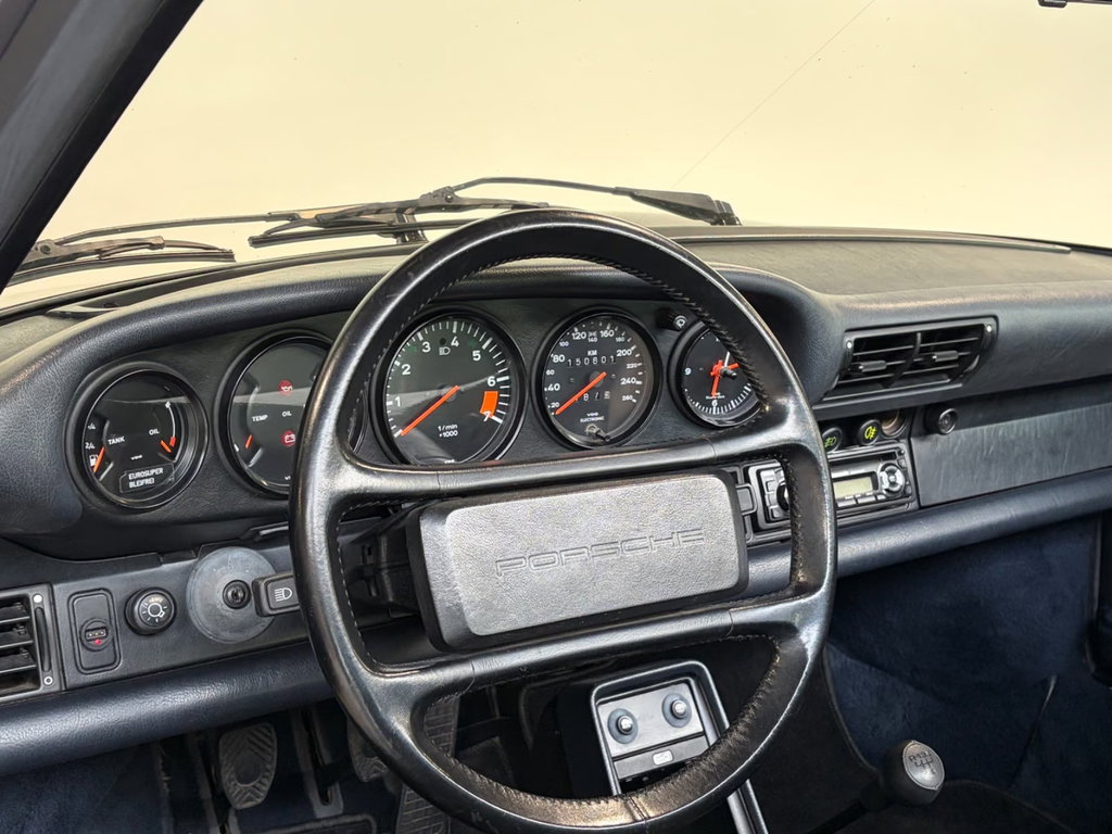 Porsche 911 Carrera 3.2
