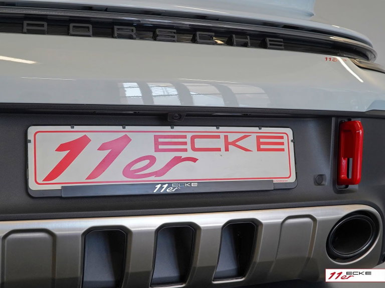Porsche 911 Dakar
