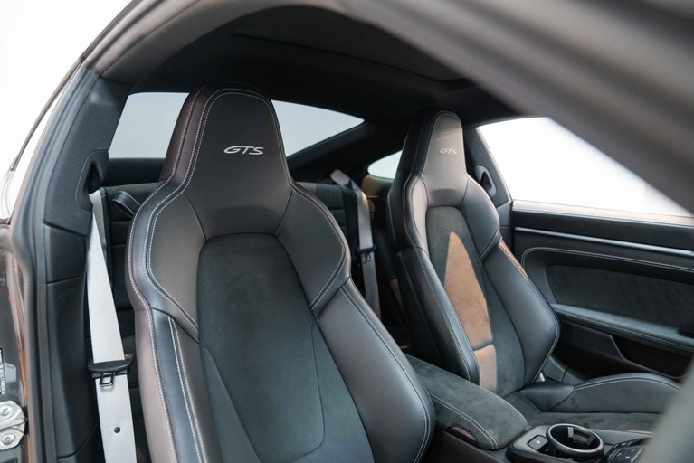 Porsche 992 Carrera GTS