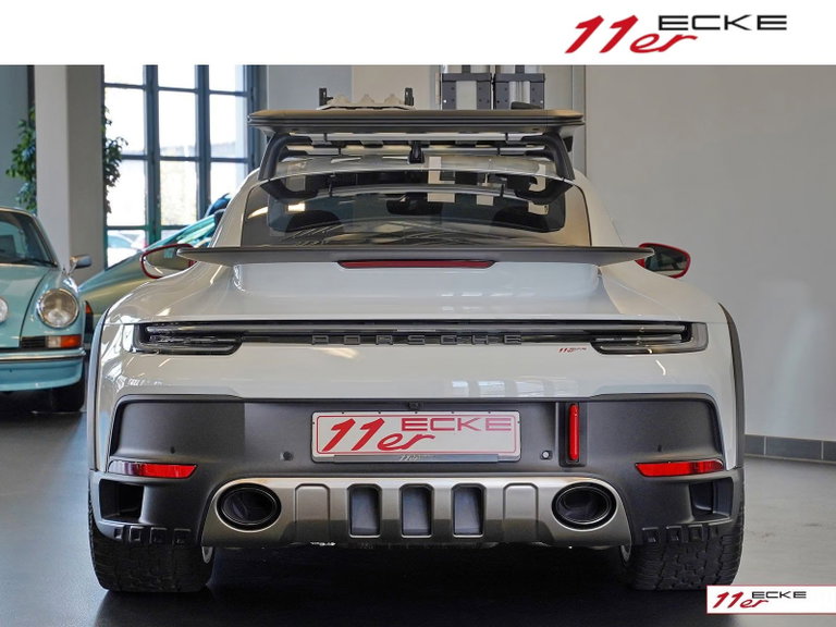 Porsche 911 Dakar