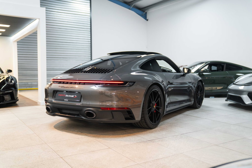Porsche 992 Carrera GTS