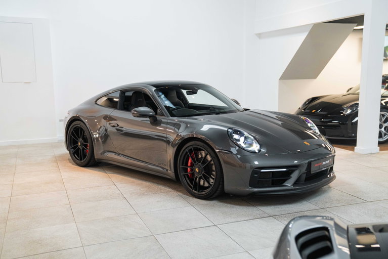 Porsche 992 Carrera GTS