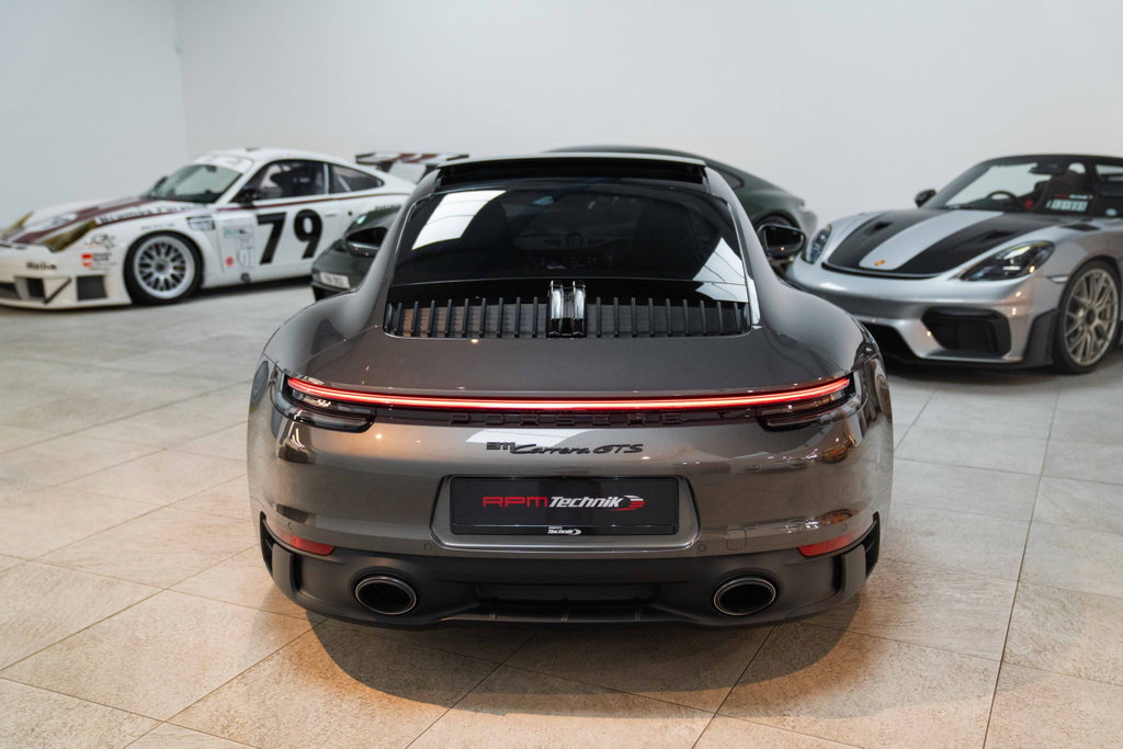 Porsche 992 Carrera GTS
