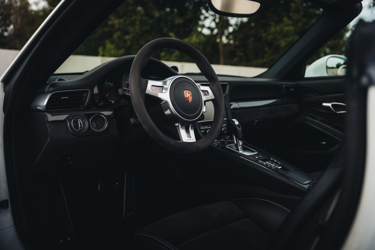 Porsche 991 Carrera 4 GTS