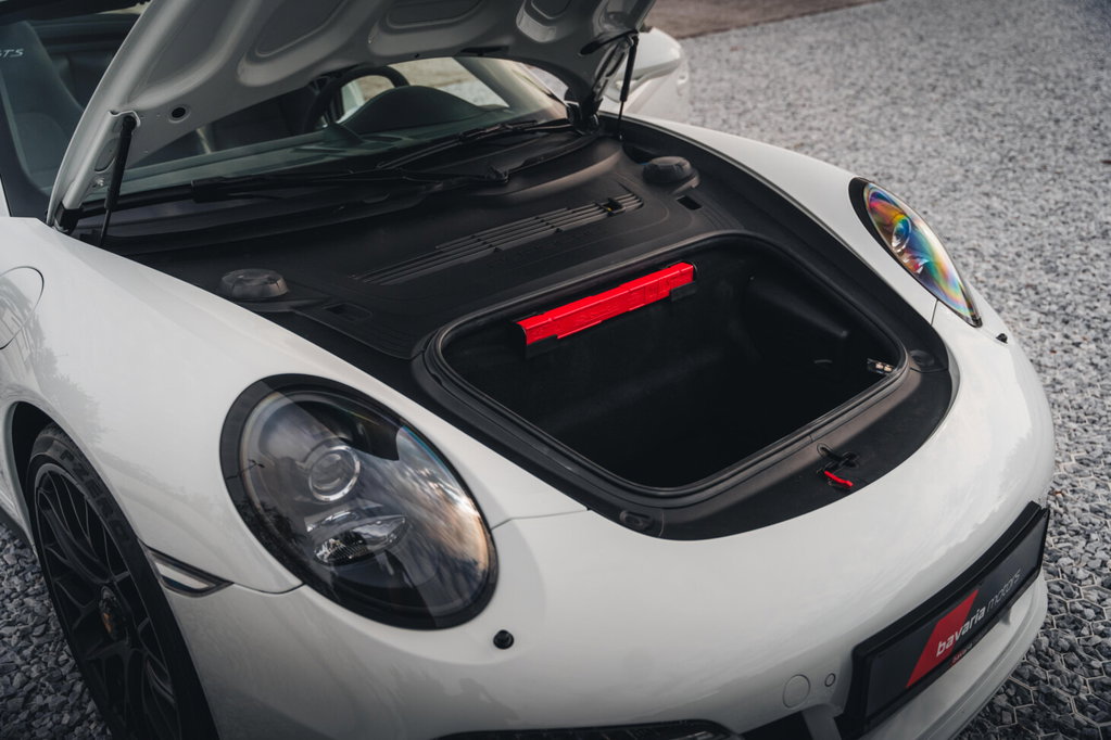 Porsche 991 Carrera 4 GTS