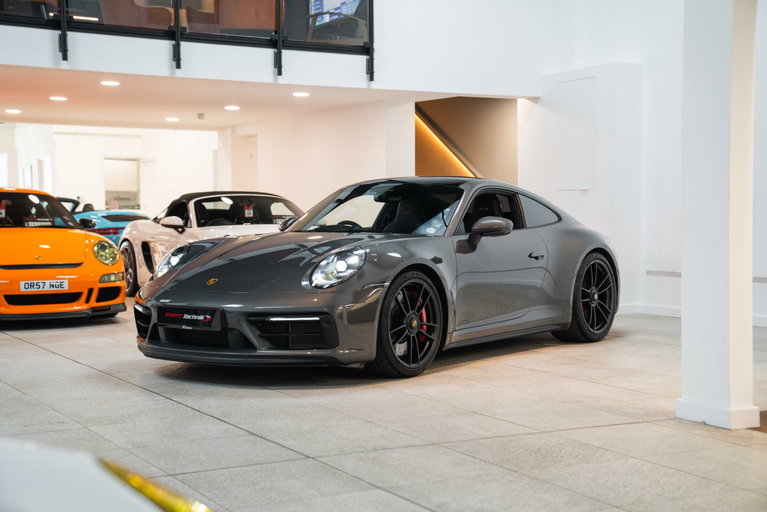 Porsche 992 Carrera GTS