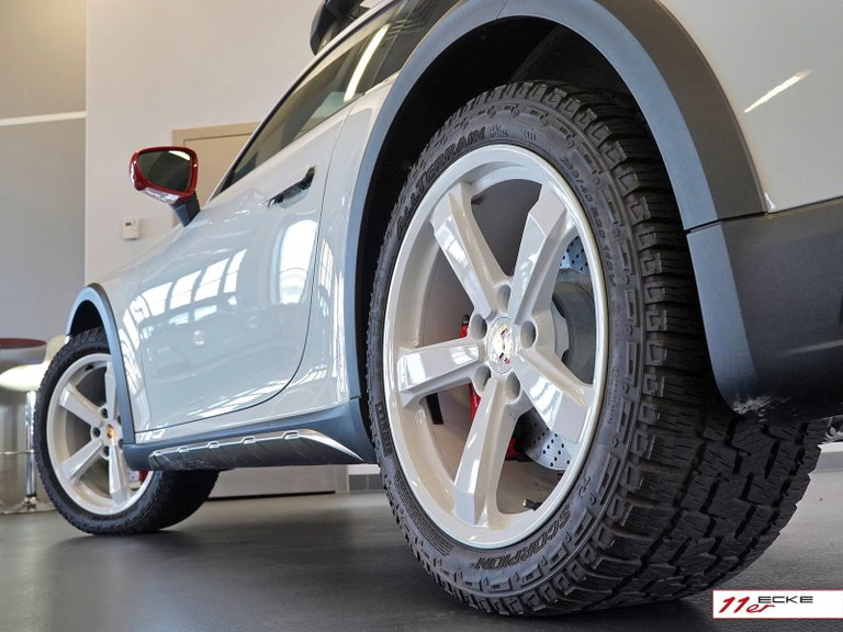 Porsche 911 Dakar