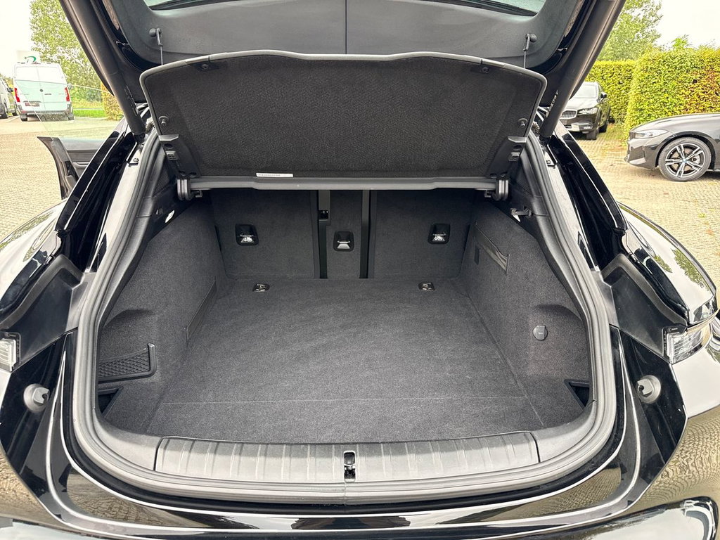 Porsche Taycan 4 Cross Turismo