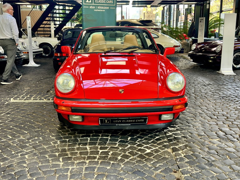 Porsche 911 Carrera 3.2