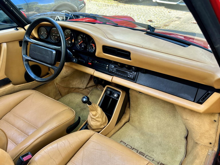Porsche 911 Carrera 3.2