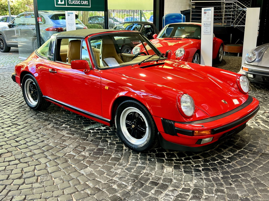 Porsche 911 Carrera 3.2