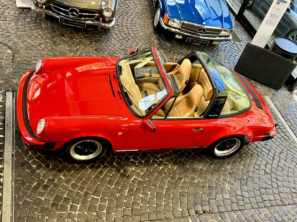 Porsche 911 Carrera 3.2