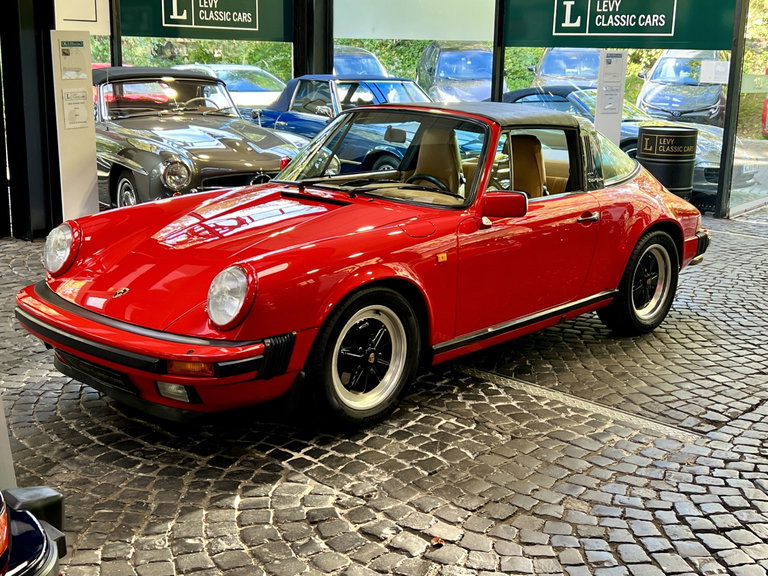 Porsche 911 Carrera 3.2