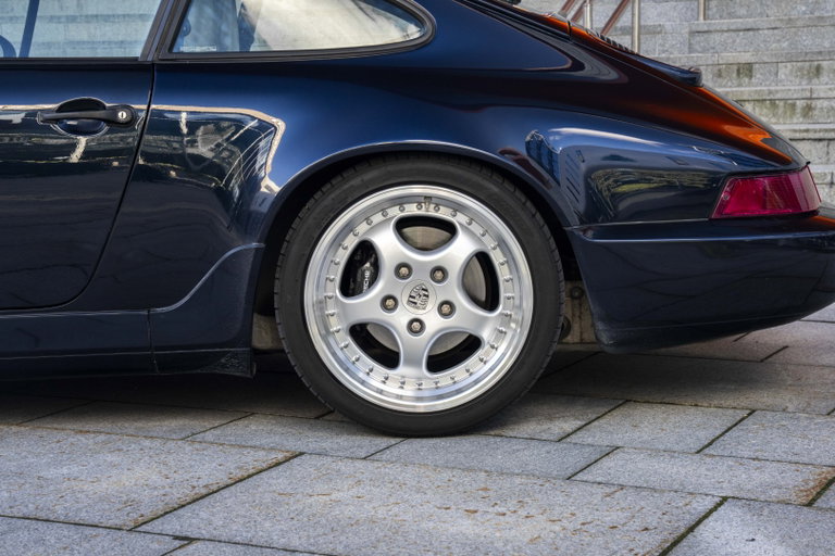 Porsche 964 Carrera 4