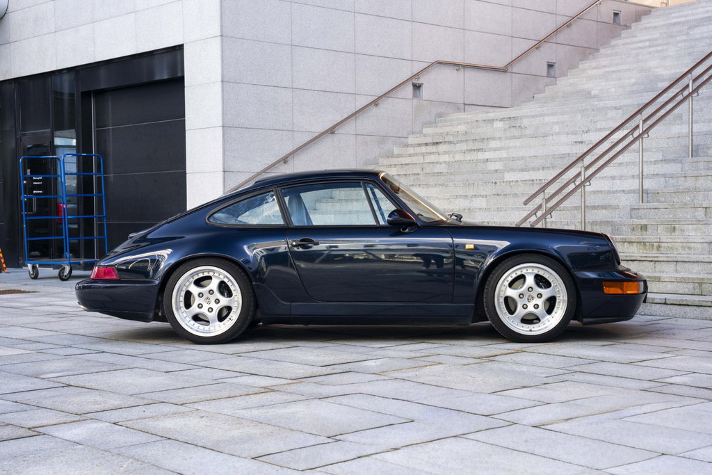 Porsche 964 Carrera 4