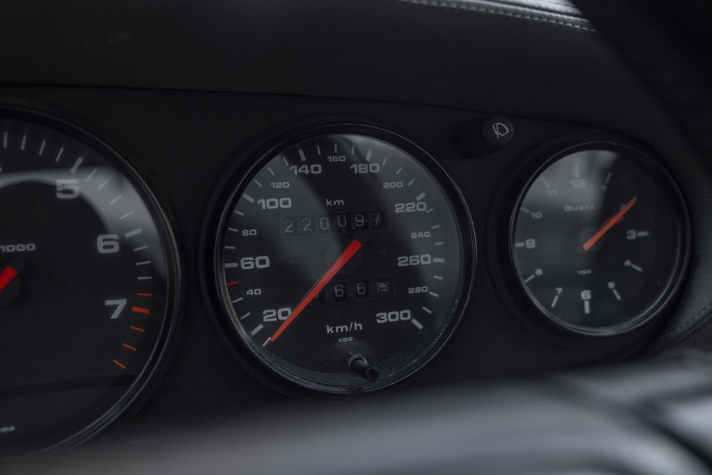 Porsche 964 Carrera 4