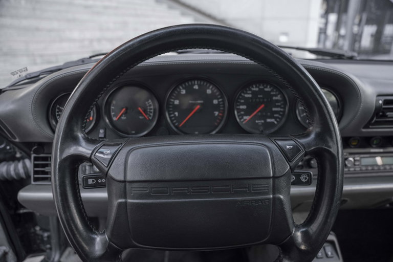 Porsche 964 Carrera 4