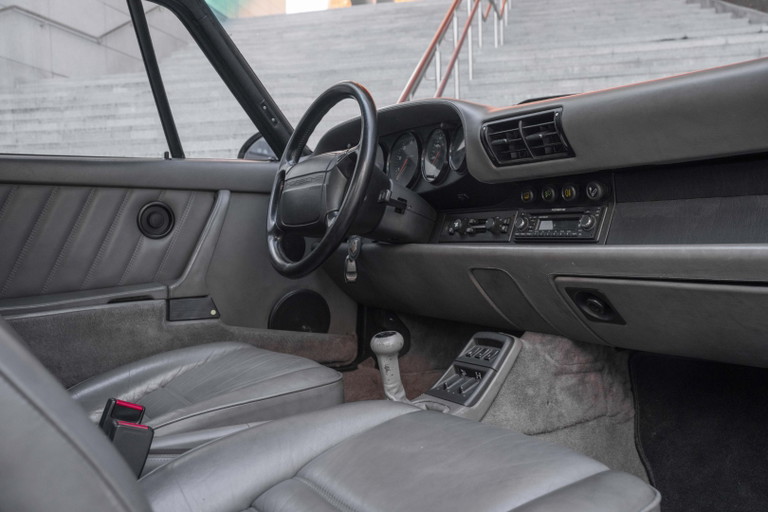 Porsche 964 Carrera 4