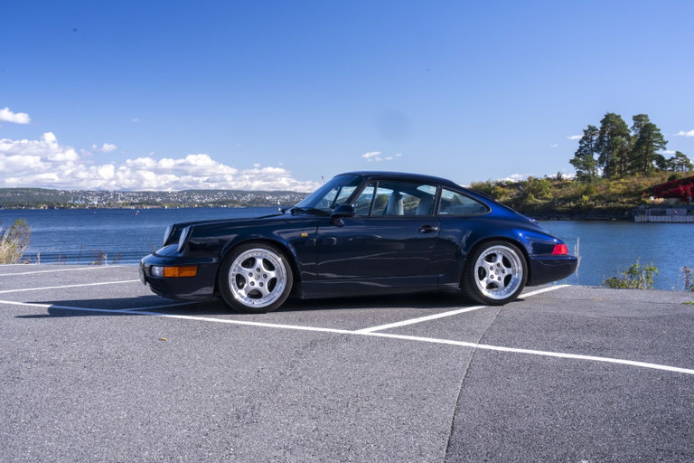 Porsche 964 Carrera 4