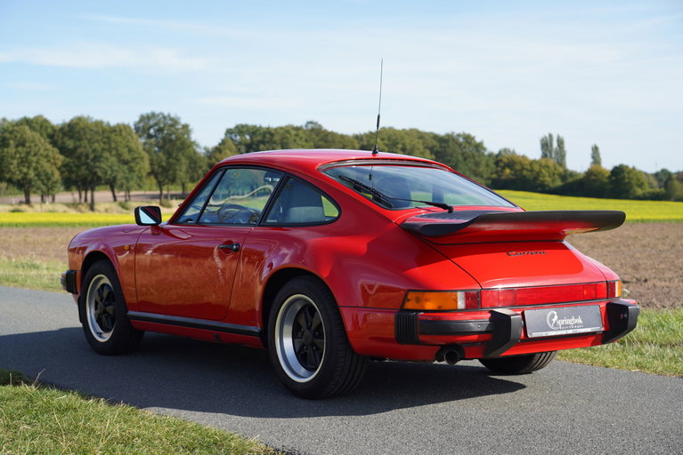 Porsche 911 Carrera 3.2