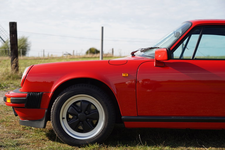 Porsche 911 Carrera 3.2