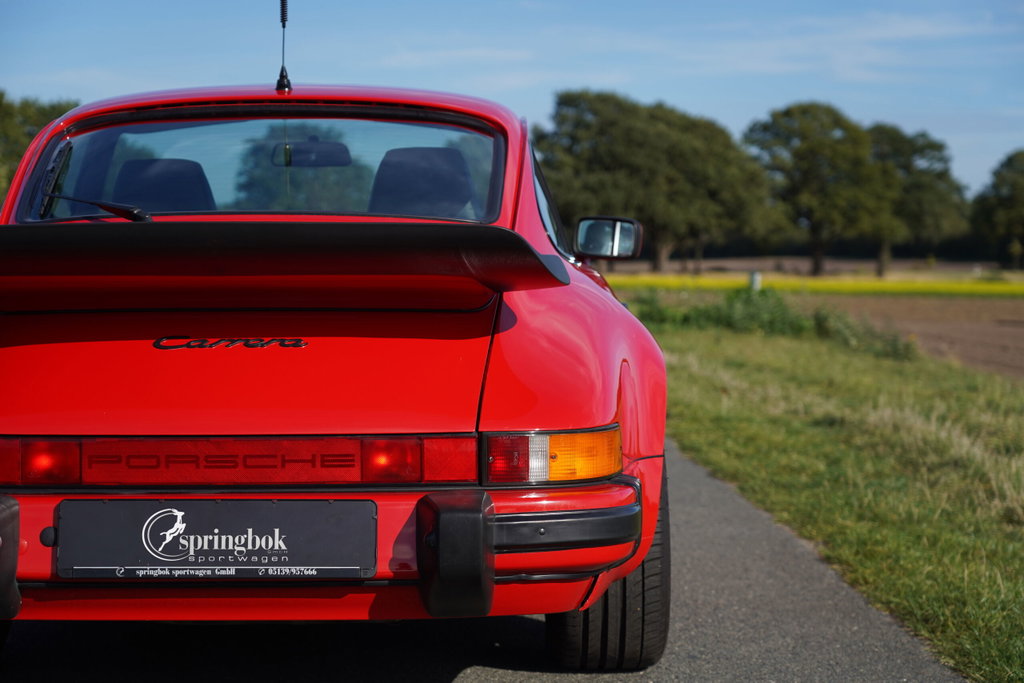 Porsche 911 Carrera 3.2
