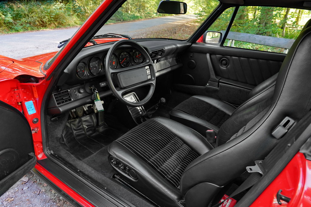 Porsche 911 Carrera 3.2