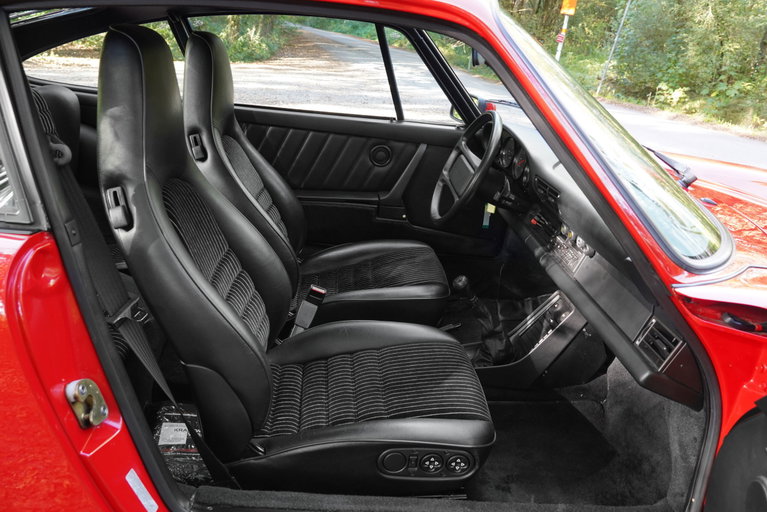 Porsche 911 Carrera 3.2